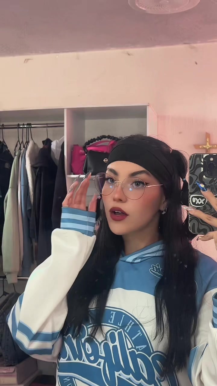 @Karen🍒