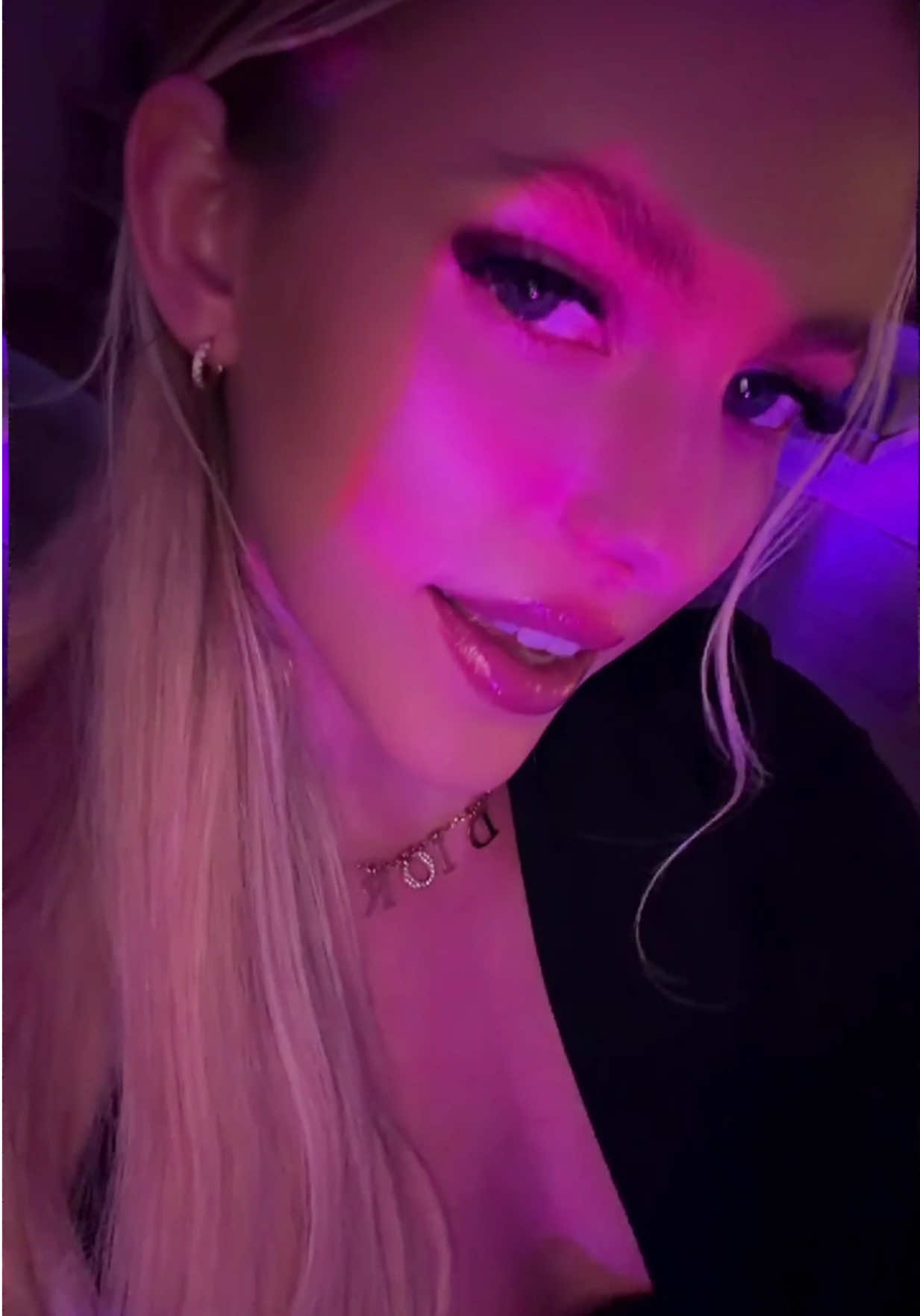 @itsvladameronenn
