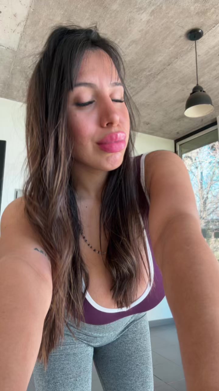 @Sofi 🍒