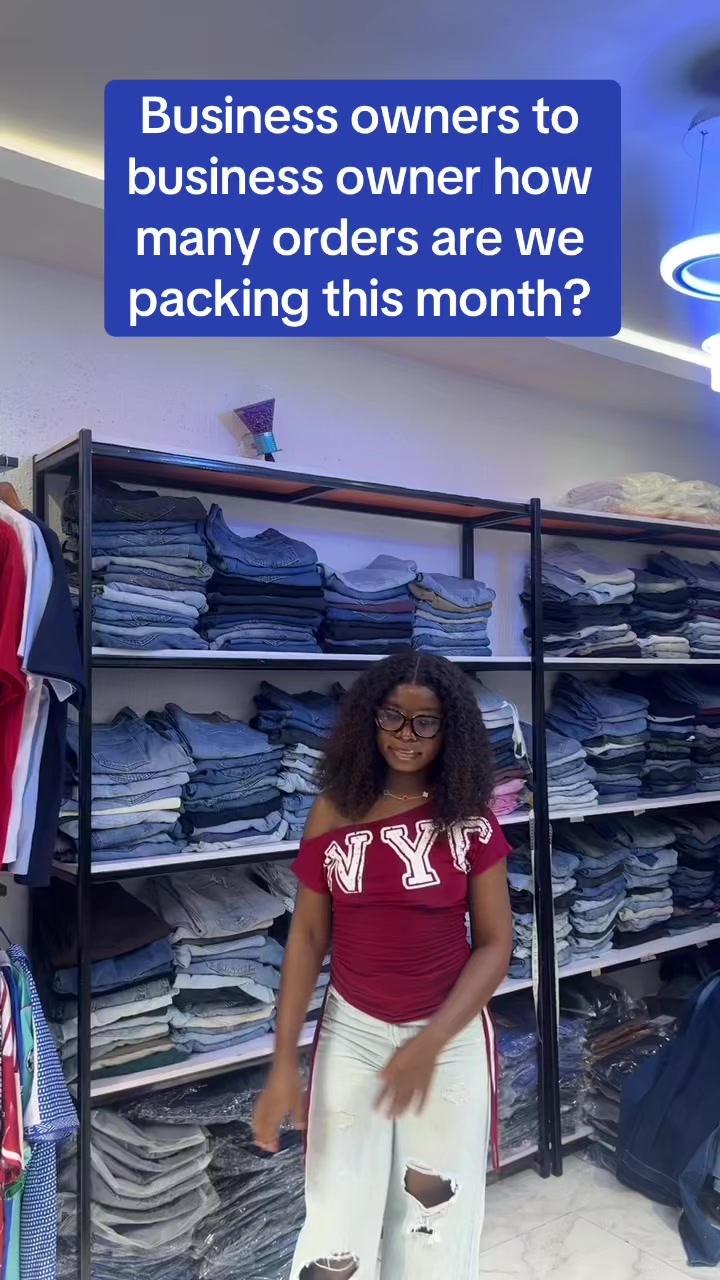 @UYO BAGGY JEANS & TEES VENDOR