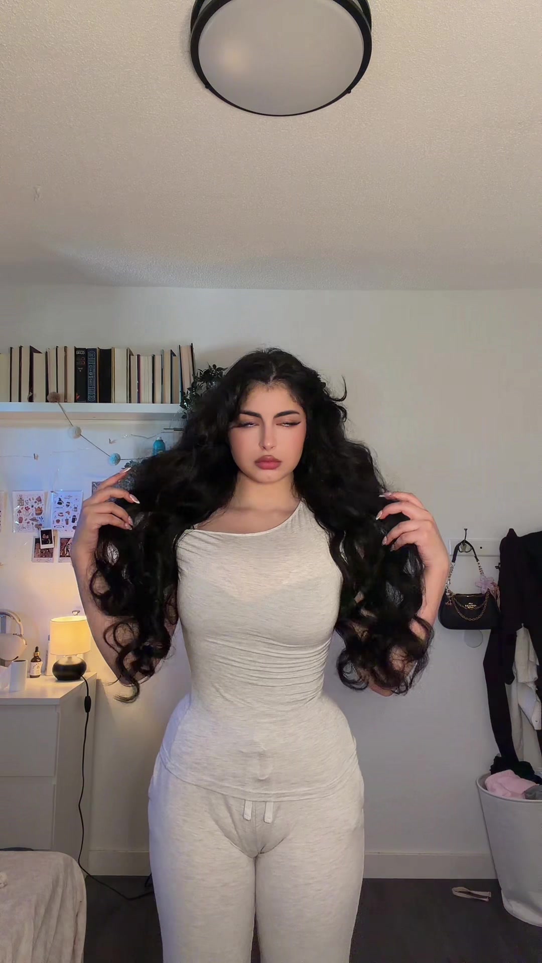 @Hus_77