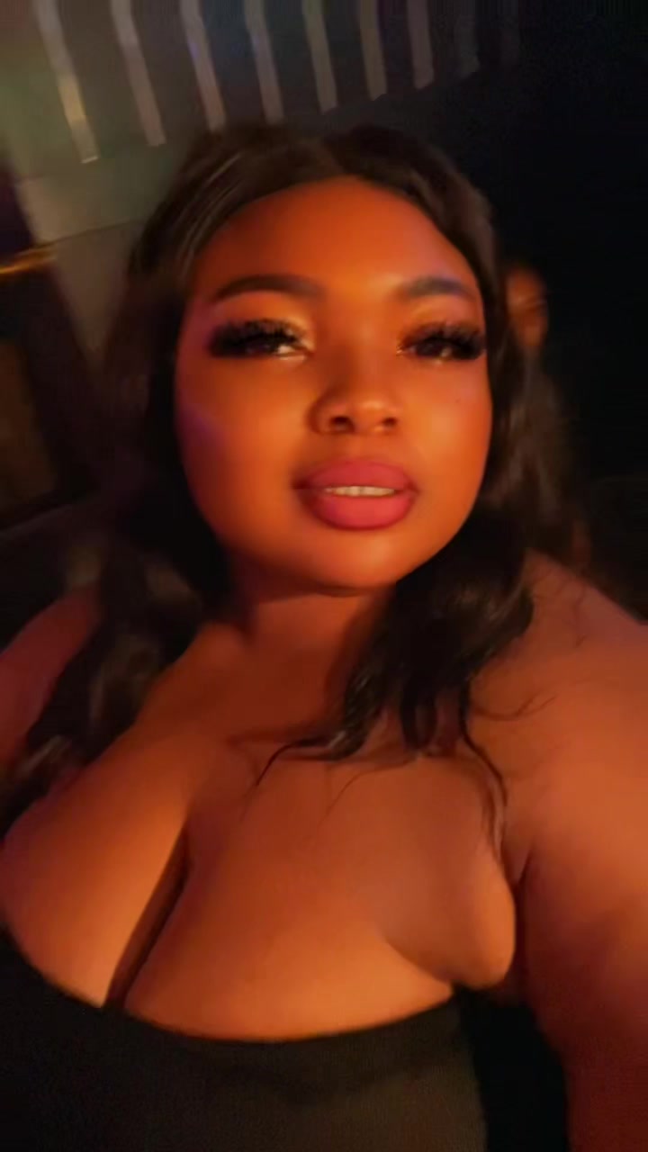 @CHUBBY QUEEN