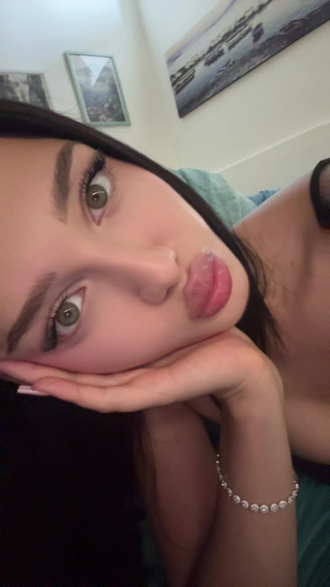 @Elisa