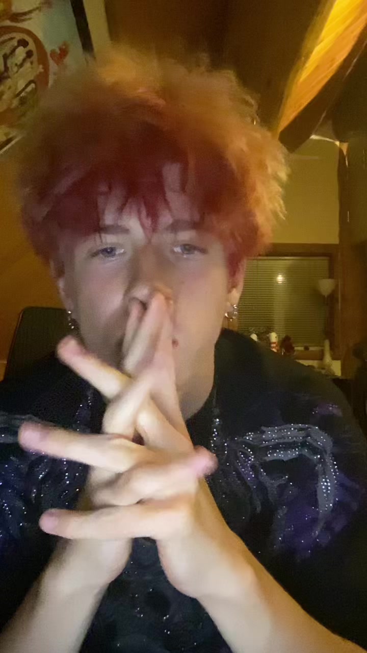 @𝔄𝔑𝔇𝔜👻💜