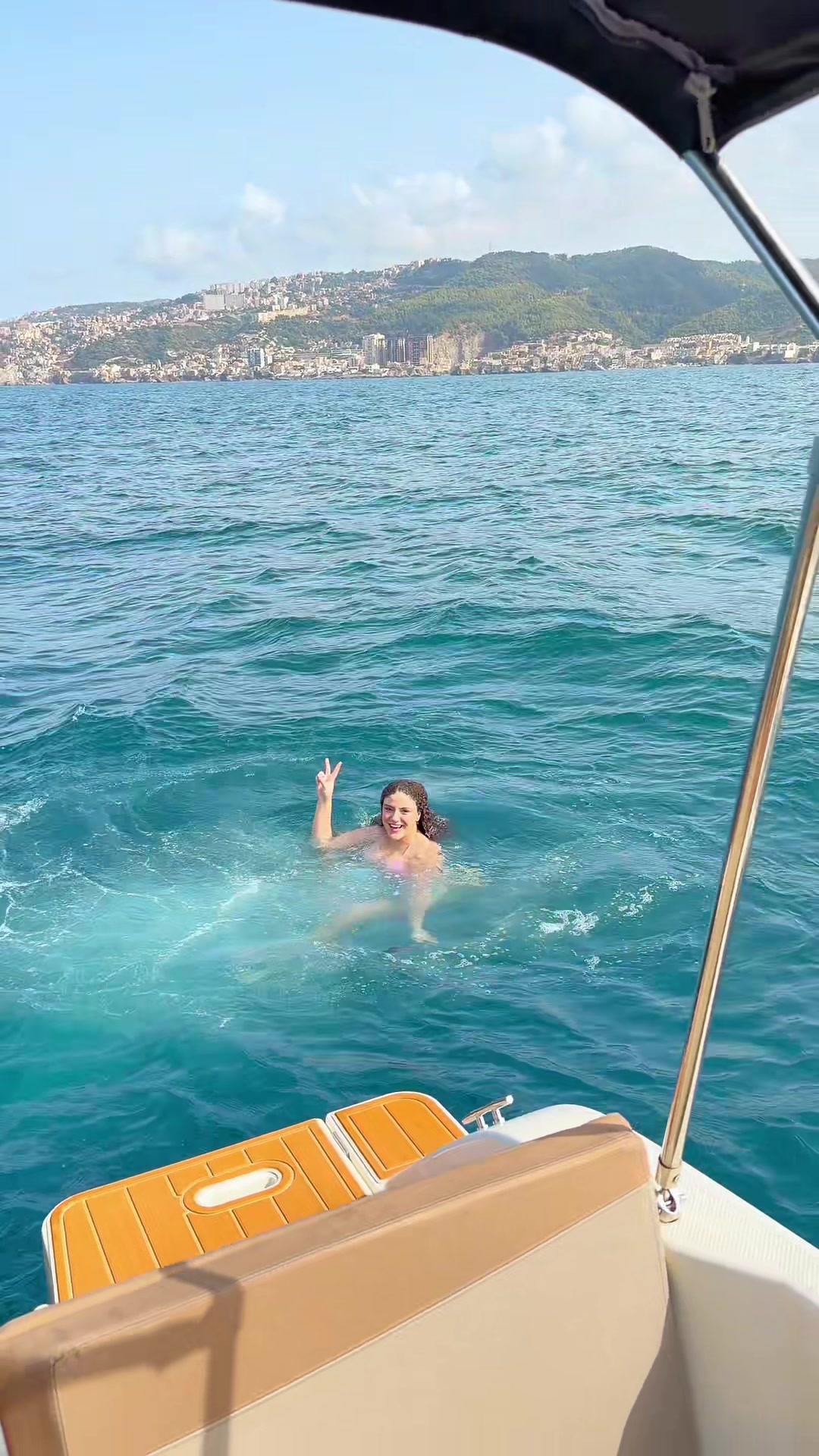 @𝑀𝑒𝓁𝒾𝓈𝓈𝒶