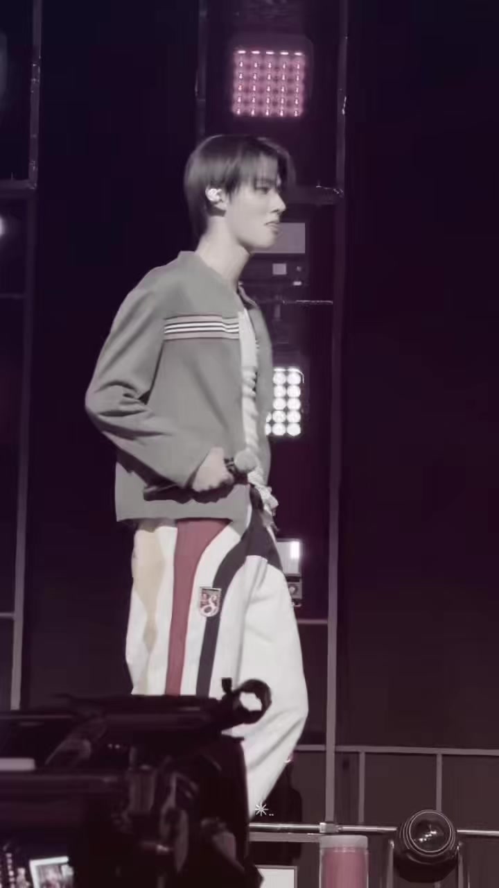 @엄성현