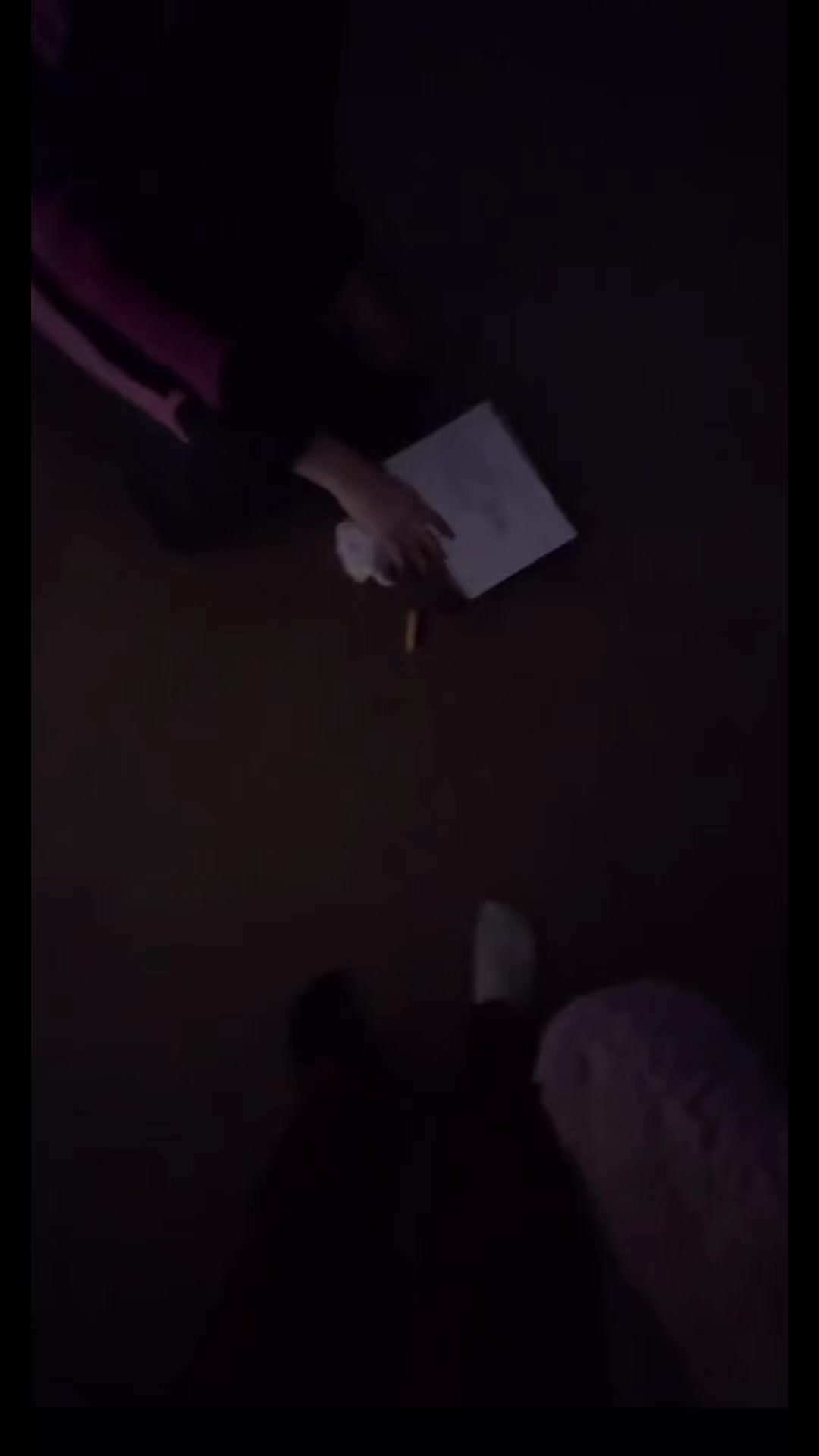 @Ella 𖣂