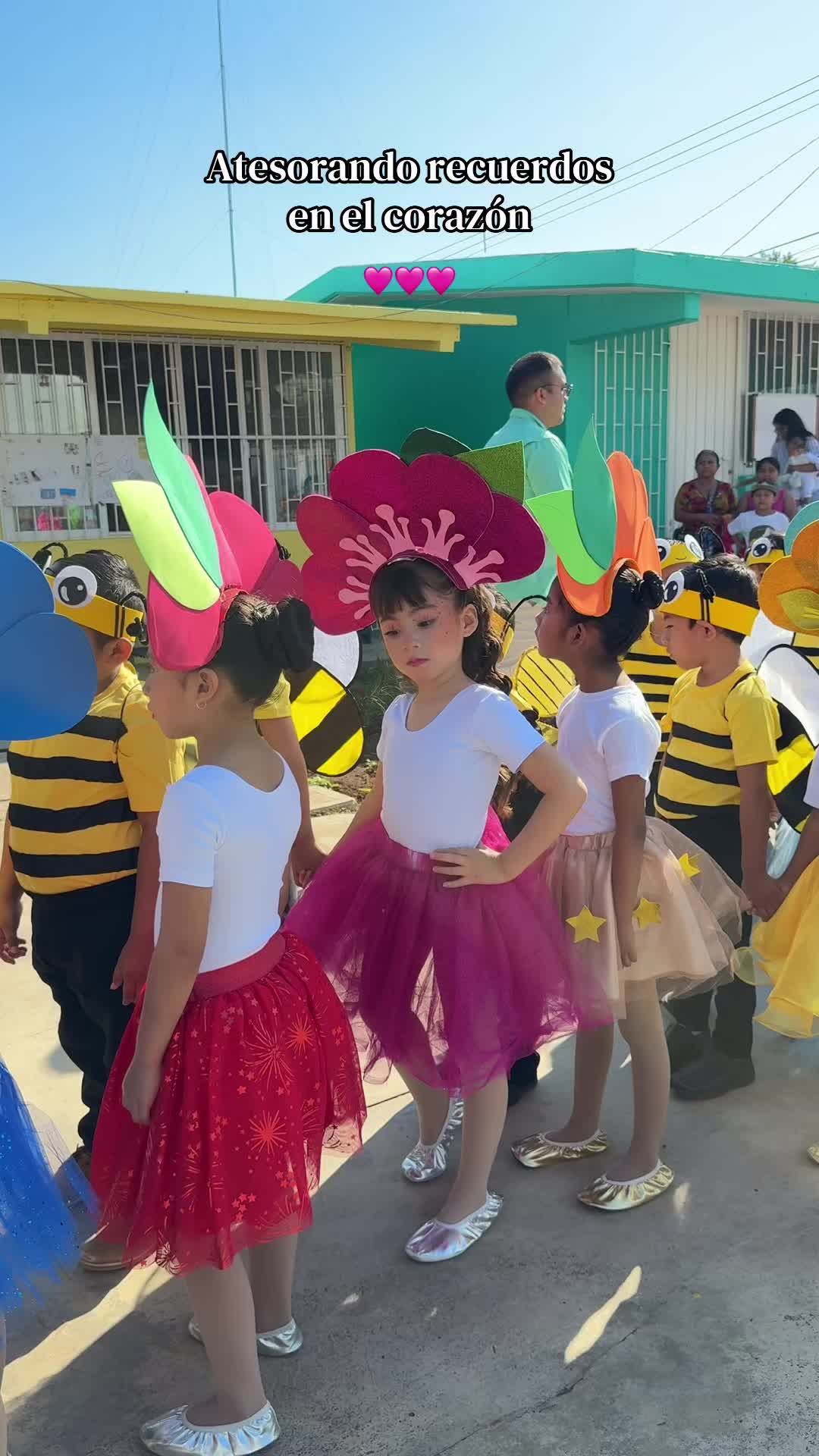 @Monnipi&ntilde;a