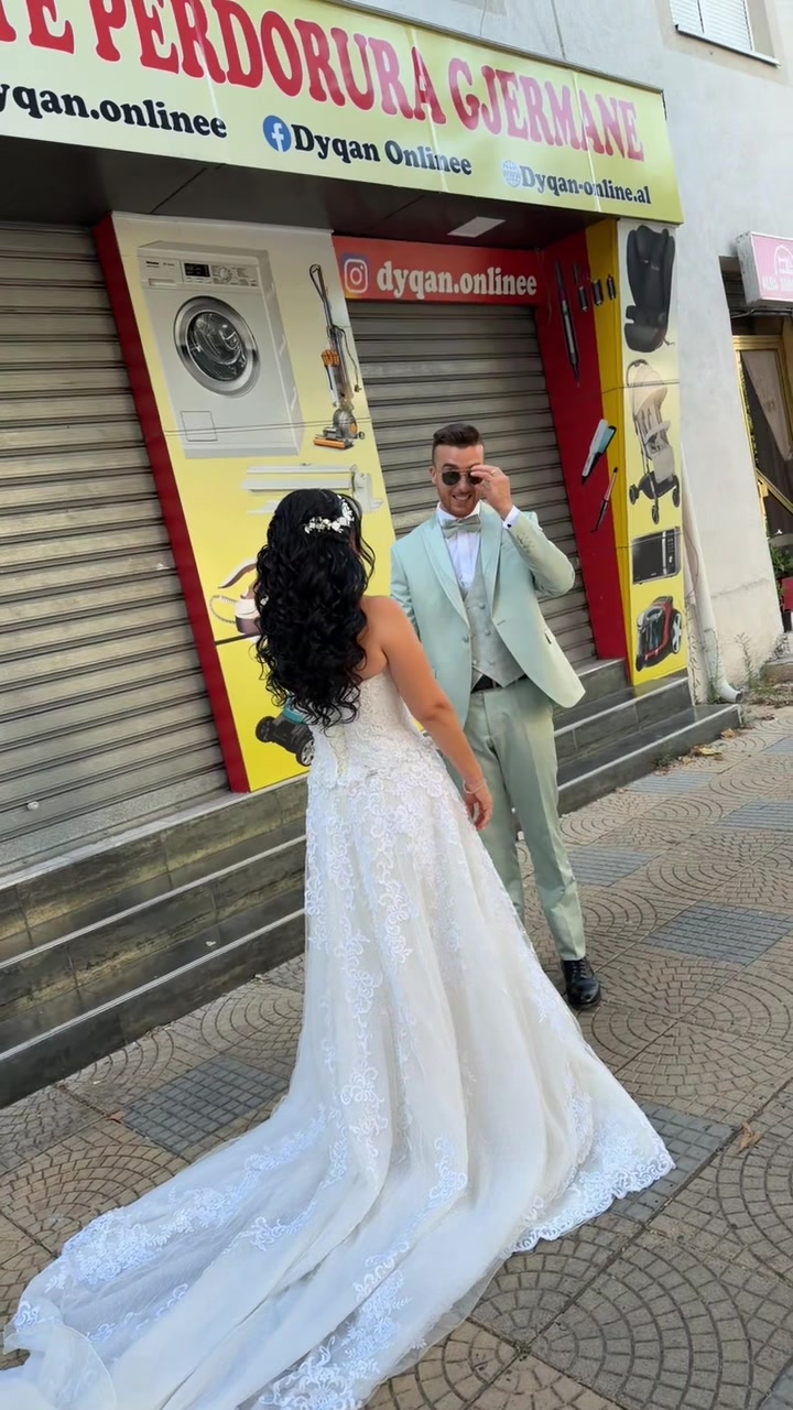 @Lola Sallon 👰&zwj;♀️💇&zwj;♀️💅