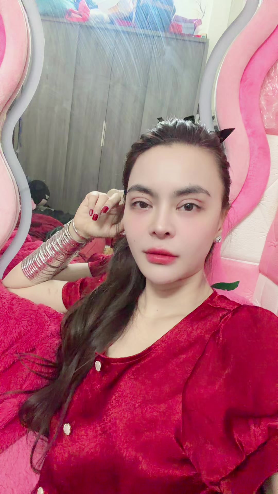 @Ngân Lai 💵