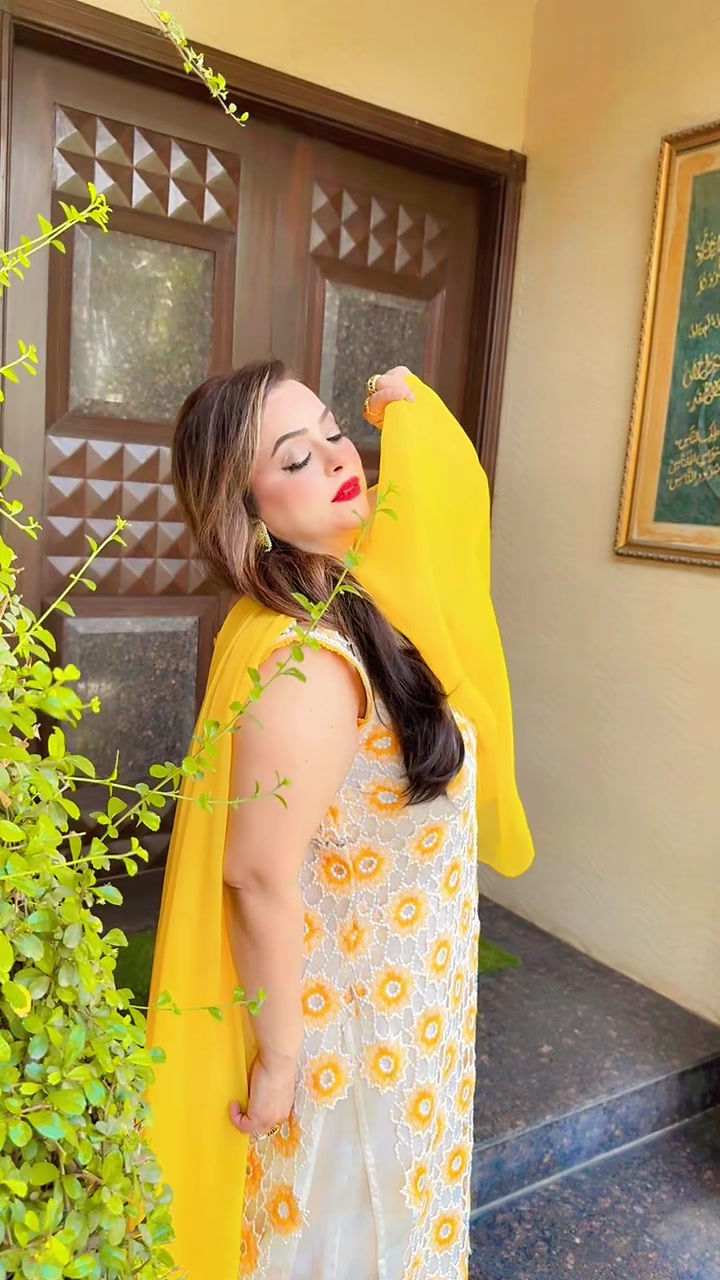 @Jee Madiha Shah Jee
