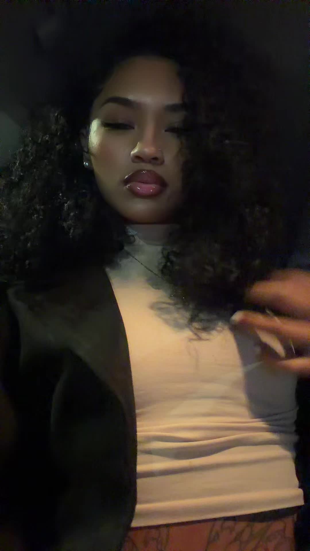 @_KiarraB