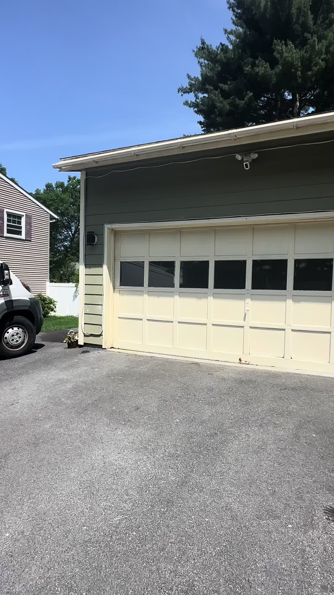 @Bella Overhead Doors LLC