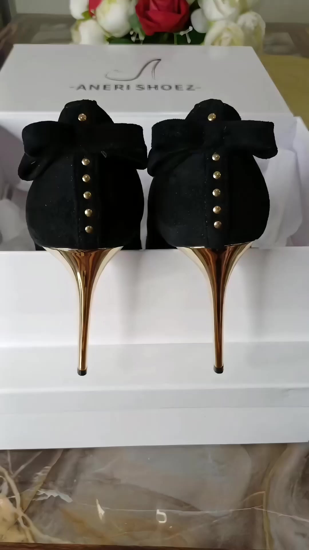 @ANERI SHOEZ