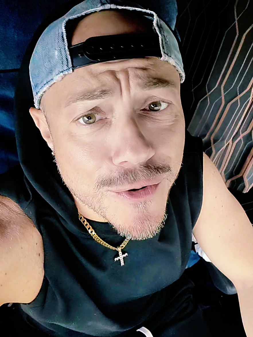 @SAS&Agrave; 🙂SALVO🙂SASY🙂FAI TU😂😛