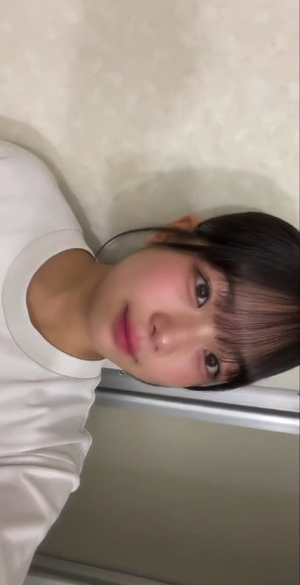 @仁唯奈(にいな)