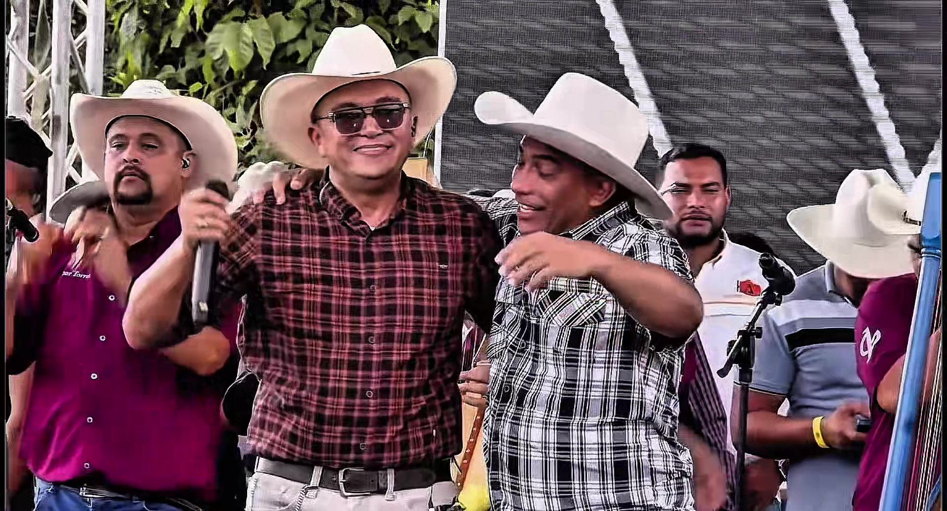 @Víctor Aponte
