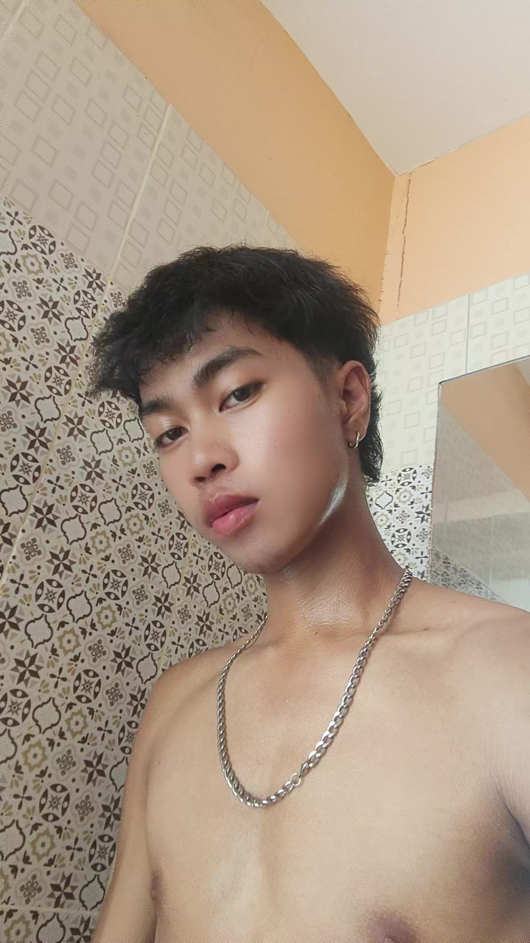 @ny G
