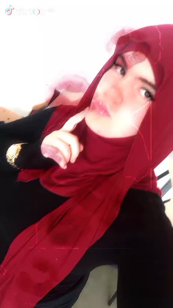 @Donushii..🖤