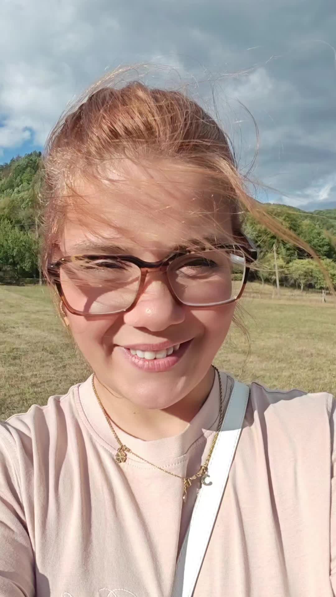 @MiKI 🌸🌹🌹🌹