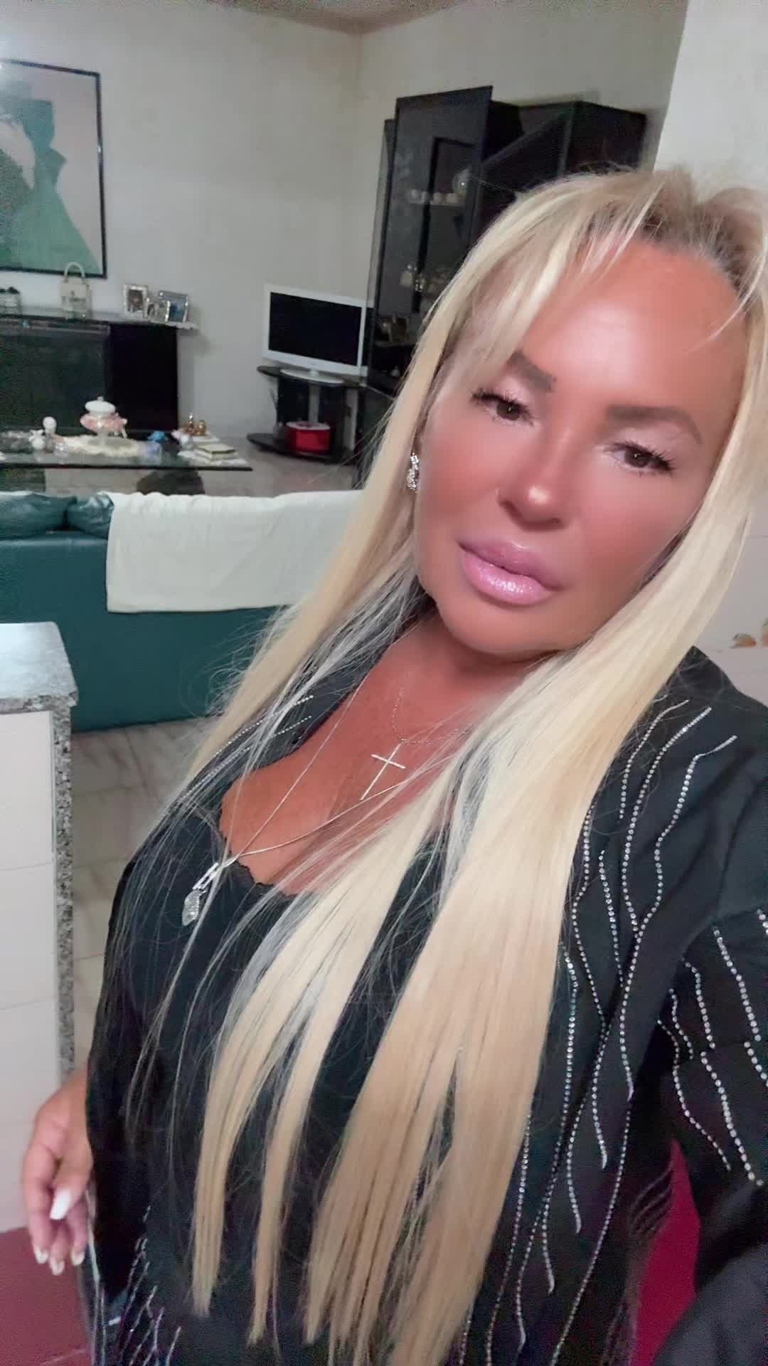 @Angela