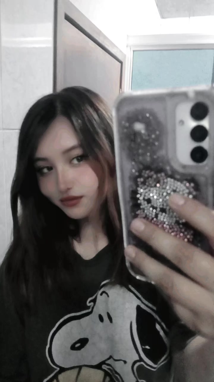 @Bella Leal de &Uuml;