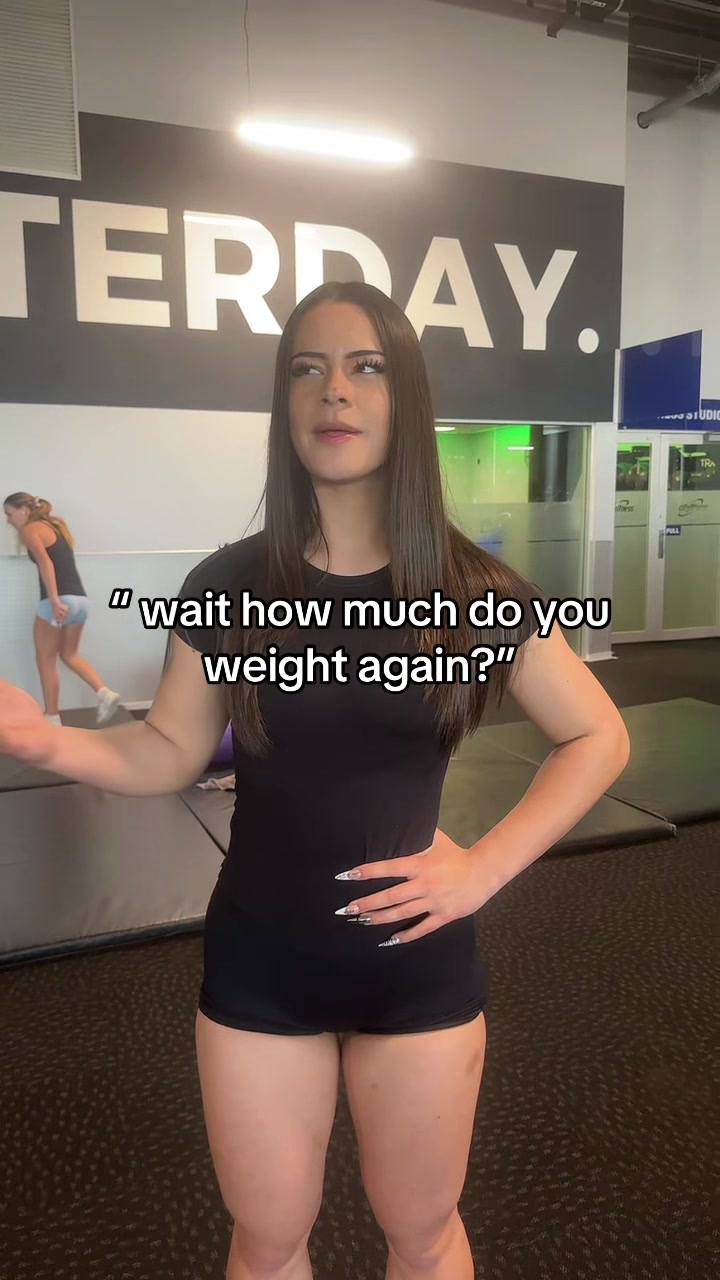 @Barbell brunette
