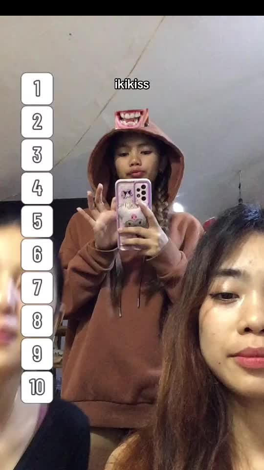 @👯♀️