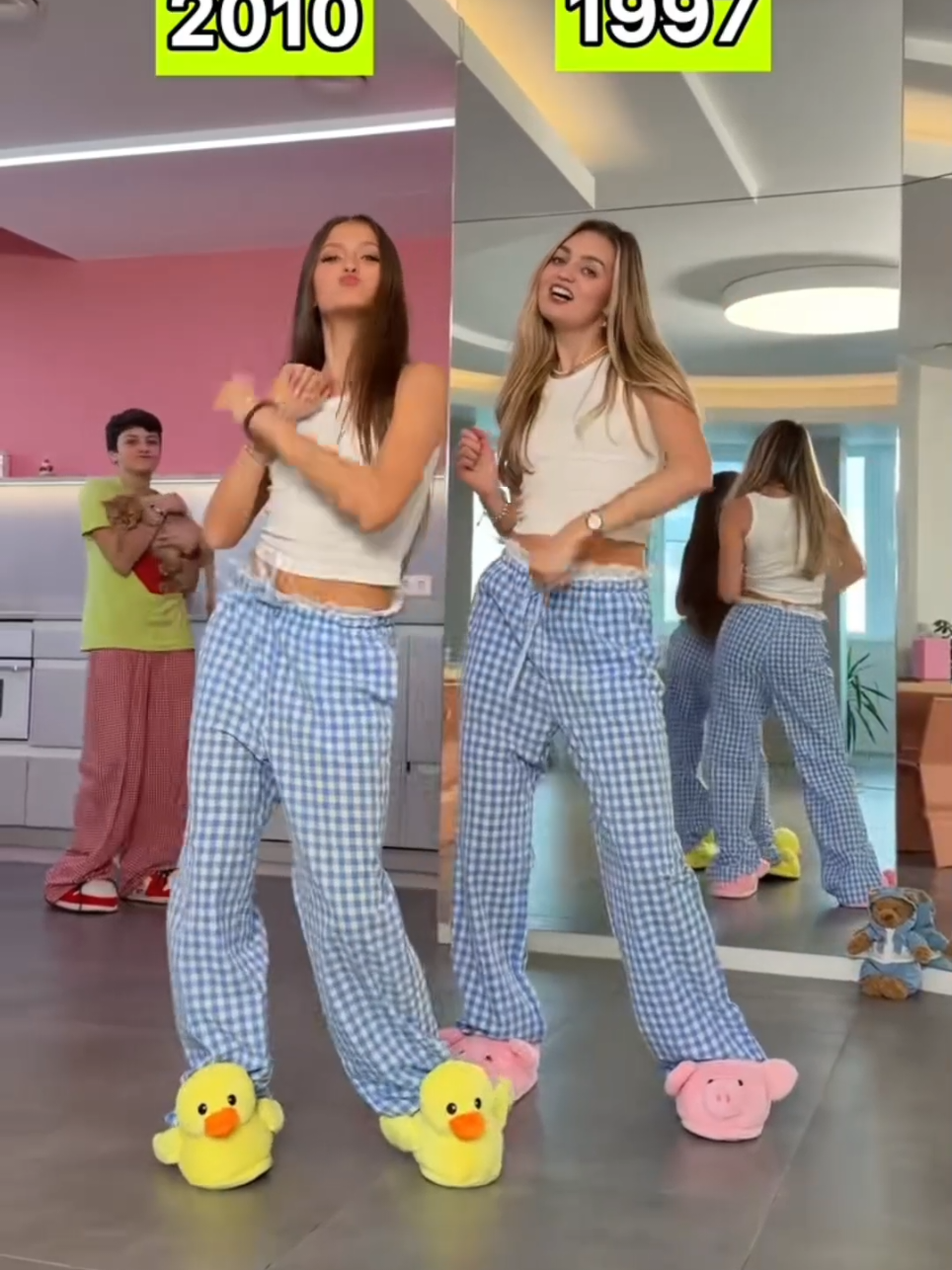 @Yana Lena