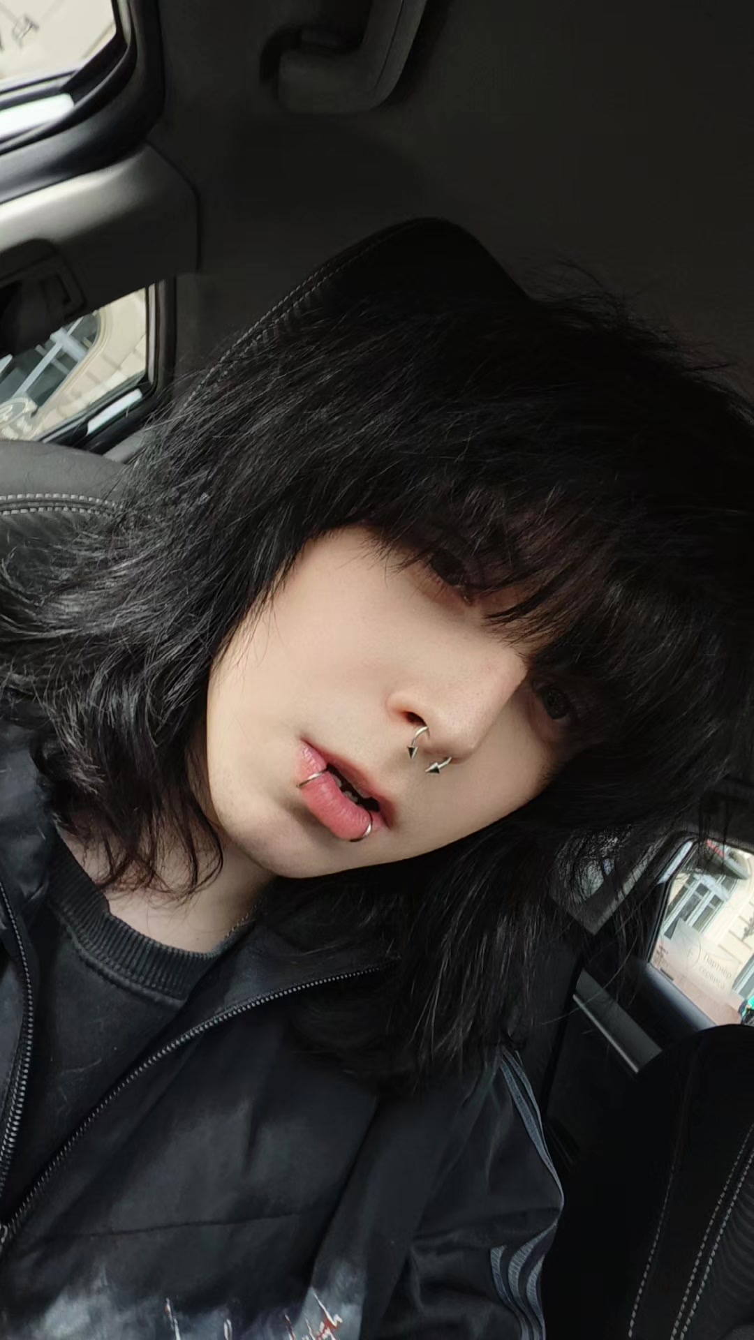 @Шизуро