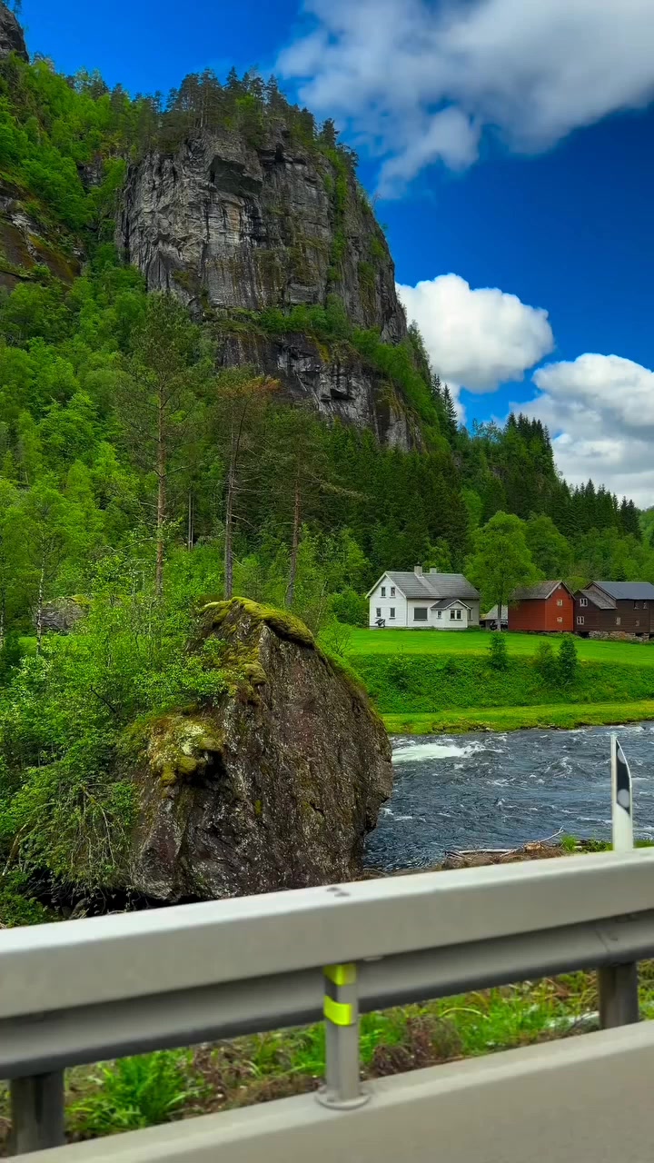 @𝐛𝐞𝐚𝐮𝐭𝐢𝐟𝐮𝐥𝘃𝗶𝗲𝘄🏞️