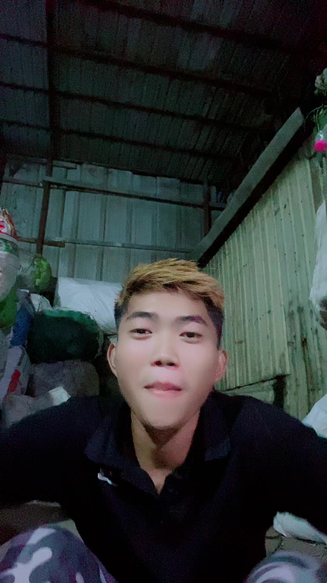 @Ot mean ngai sad✌🏻😂