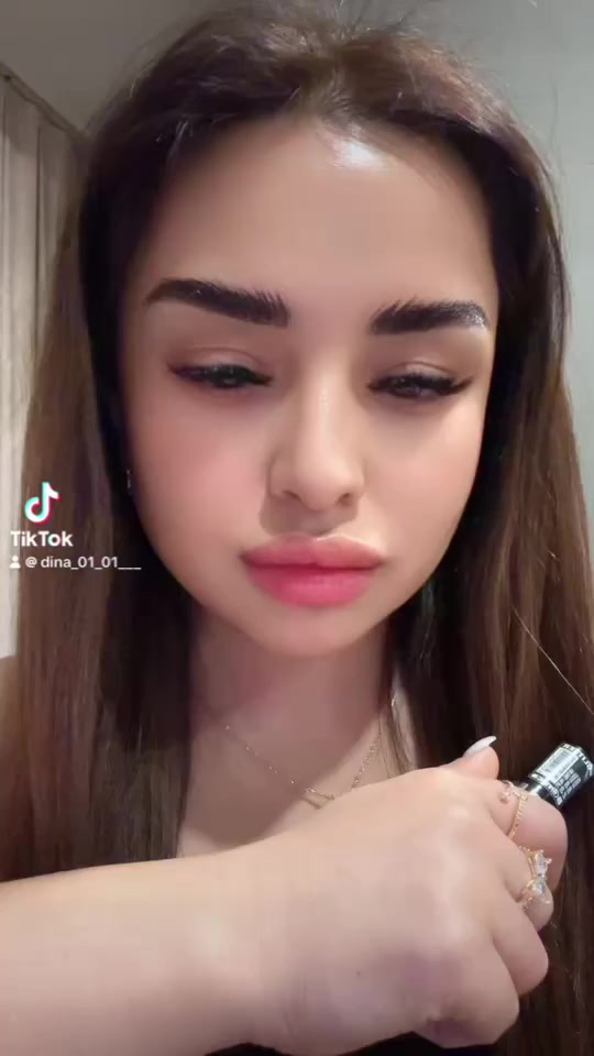 @Дина🫀