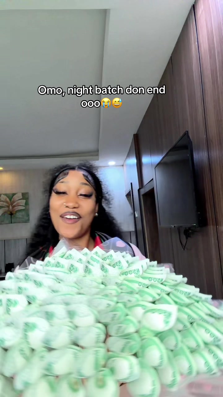 @Charmzy🦋❤️