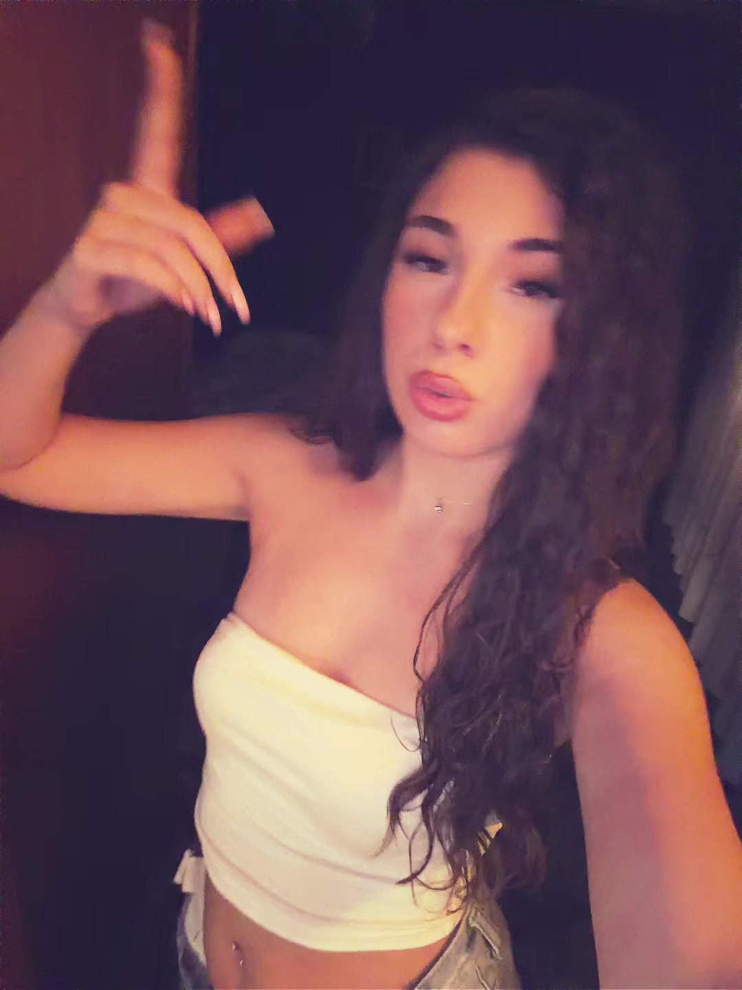 @😉