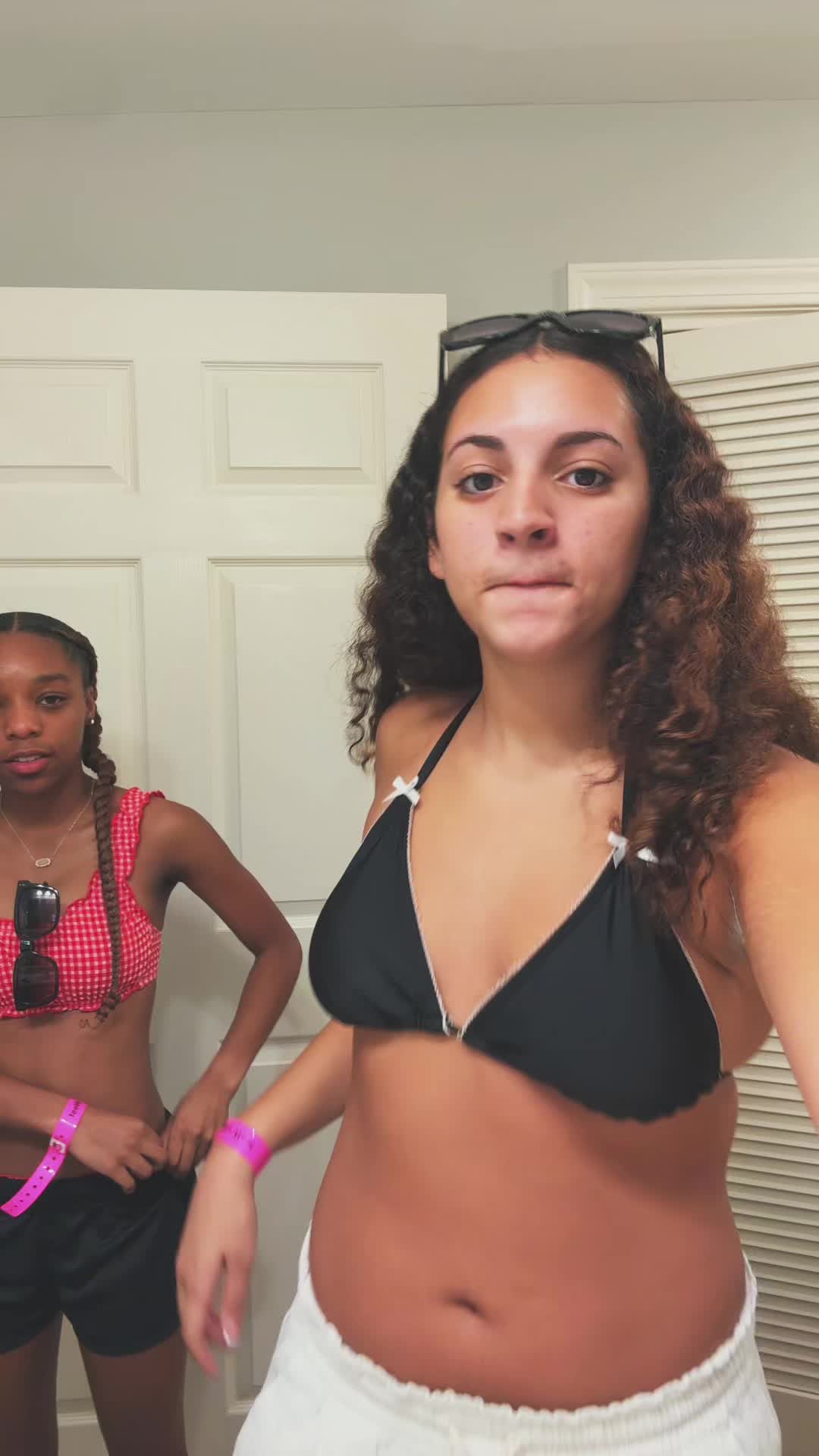 @nevaehafterhours