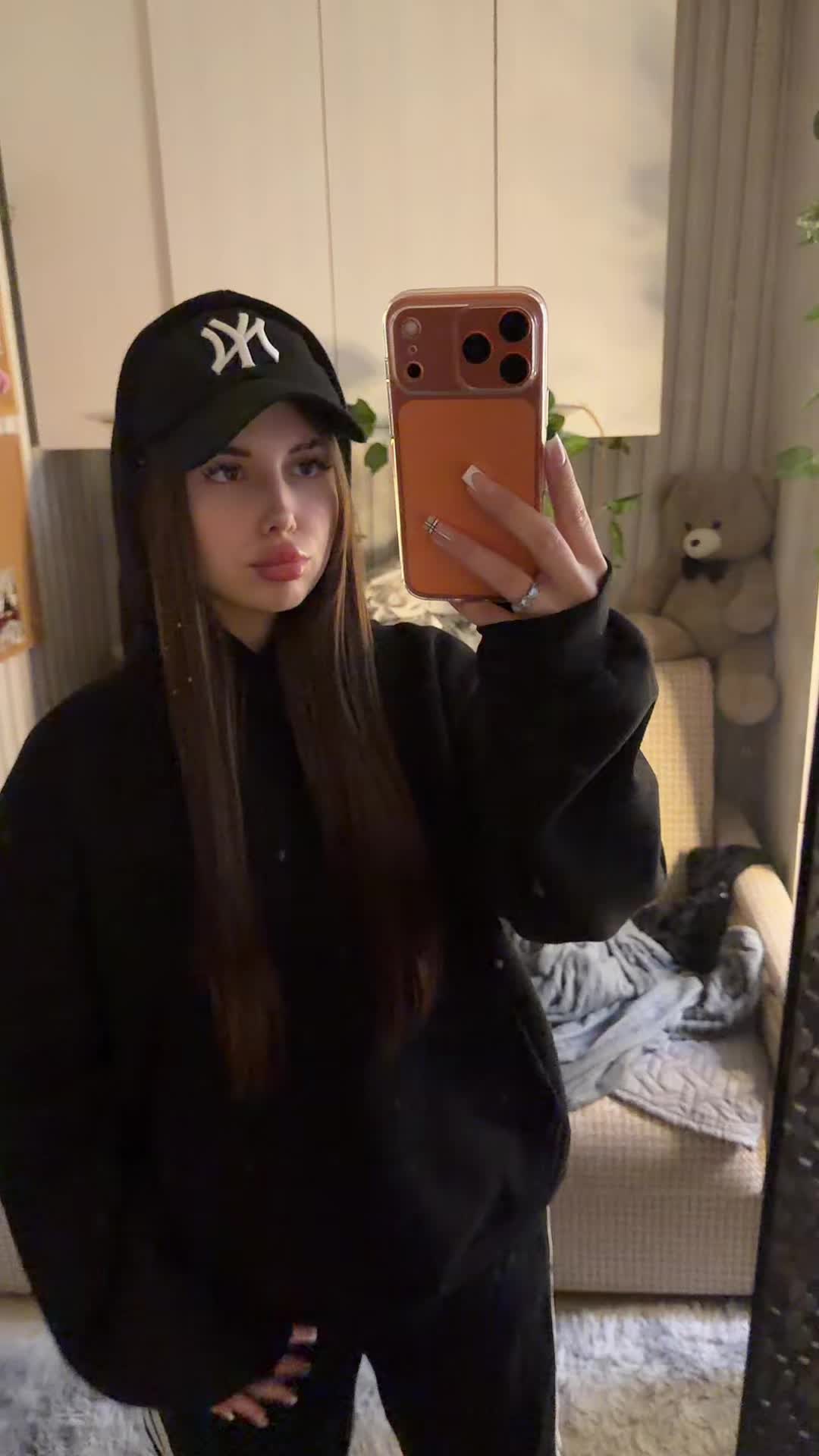 @лисова