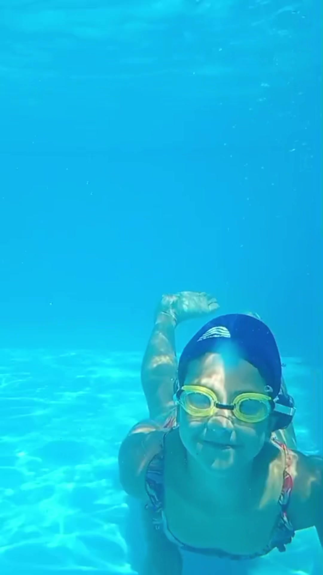 @Simona
