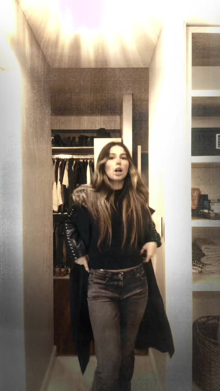@Mia