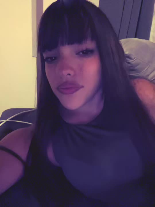 @Valeee🇦🇱