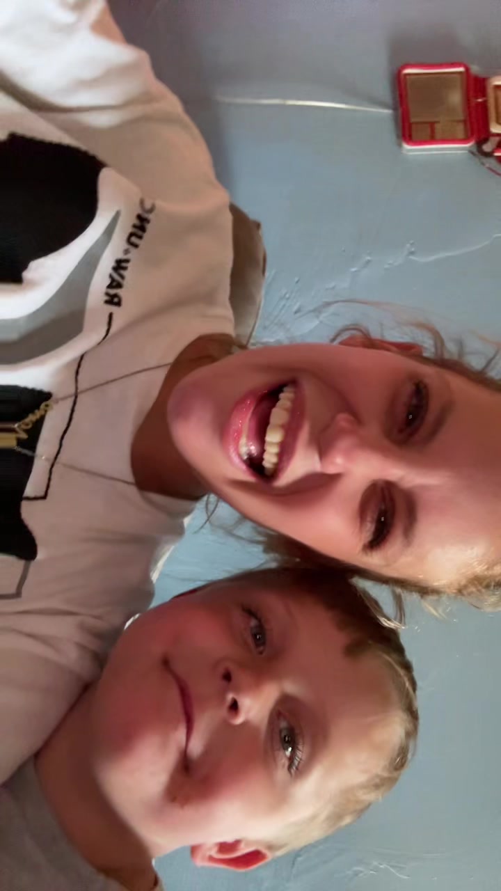 @officialjessicaparsons