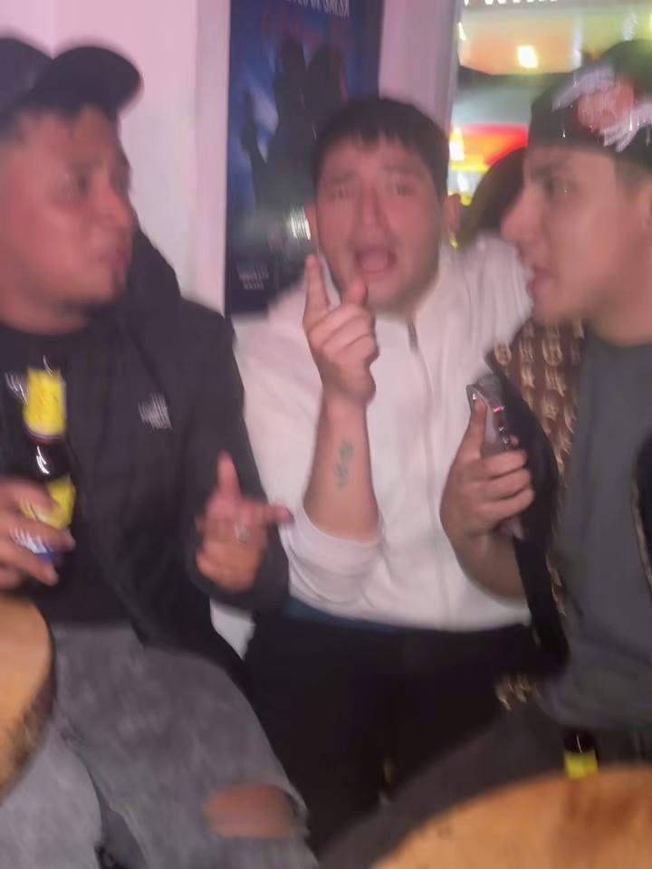 @Santi reyes 🤴