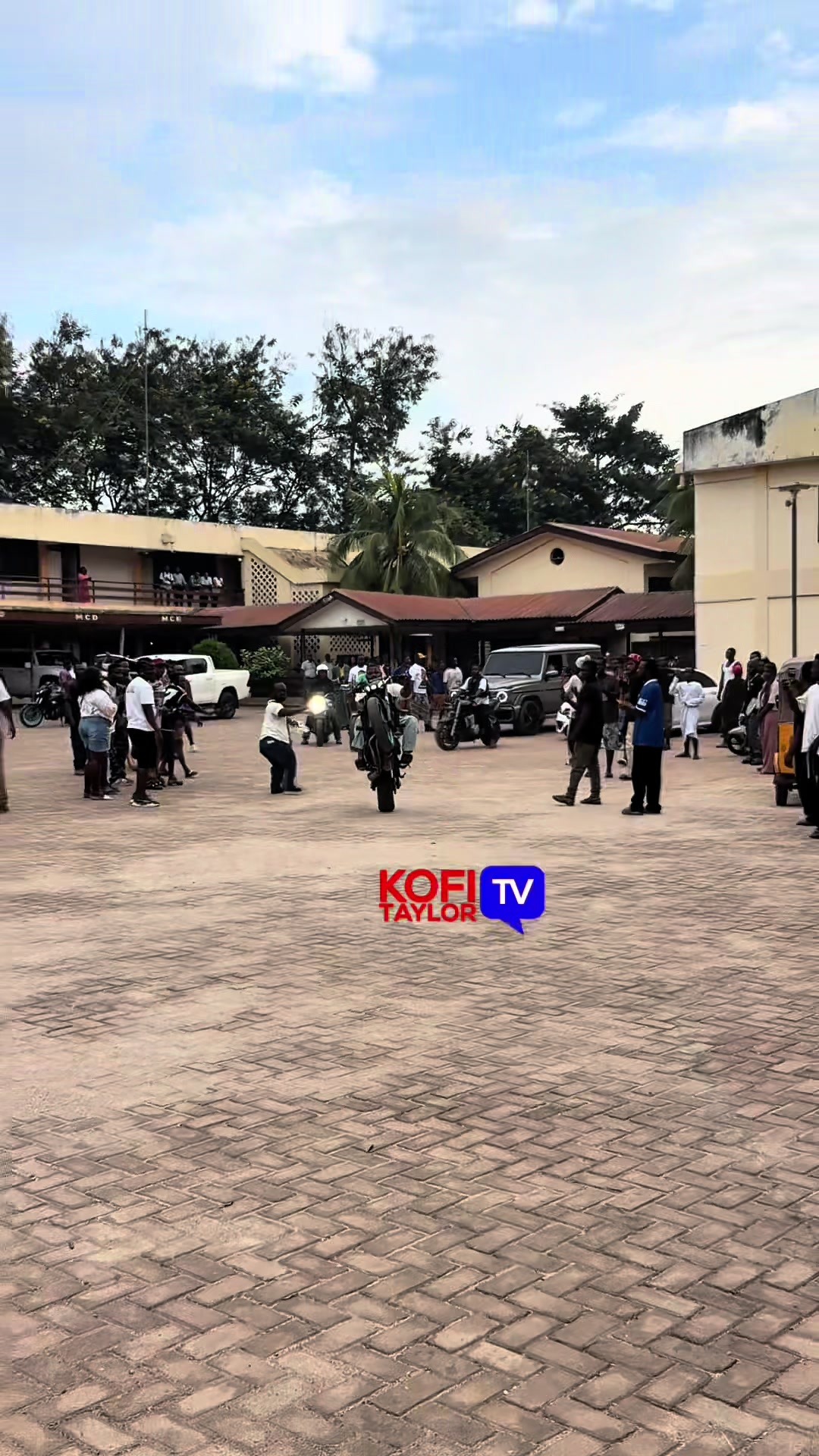 @KofiTaylorTv🇬🇭
