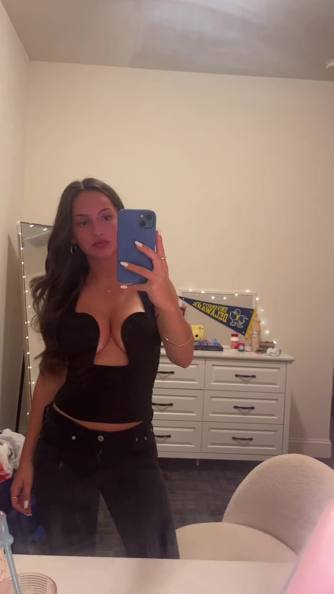 @veronica