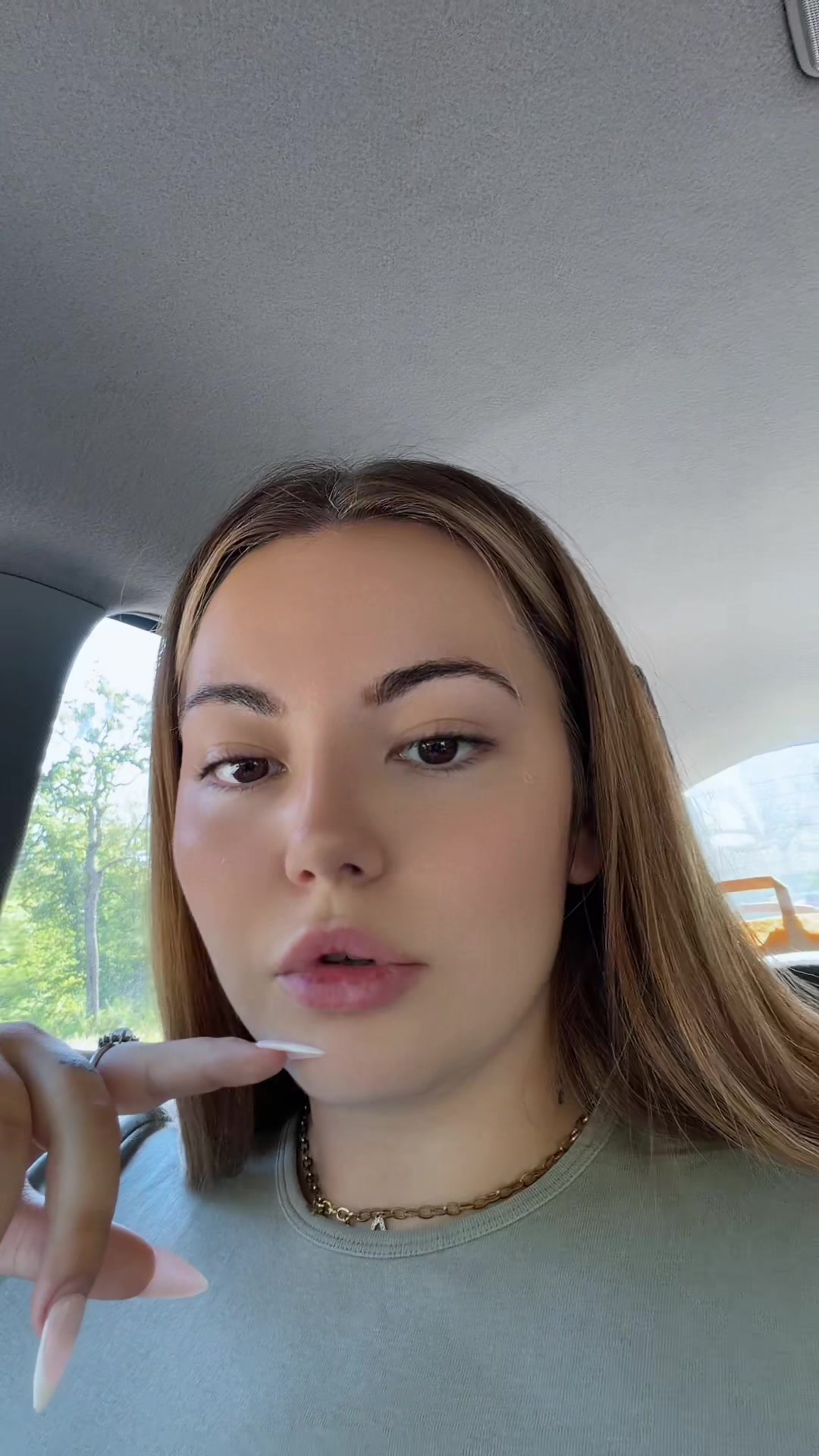 @𝓎𝑜𝓊𝓃𝑔 𝓇𝒾𝒸𝒽 𝓂𝒶𝓂𝒾🍇