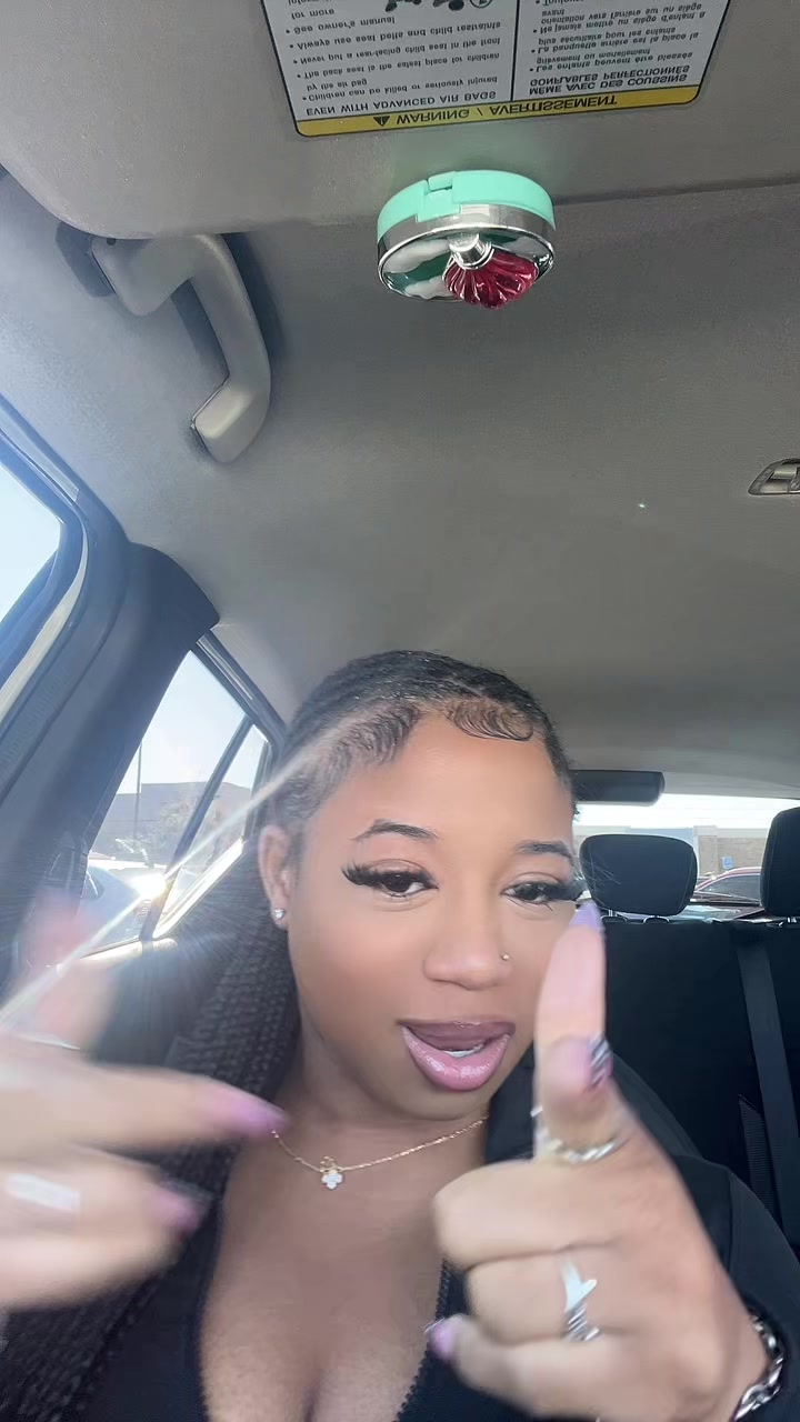 @agirlnamedsky