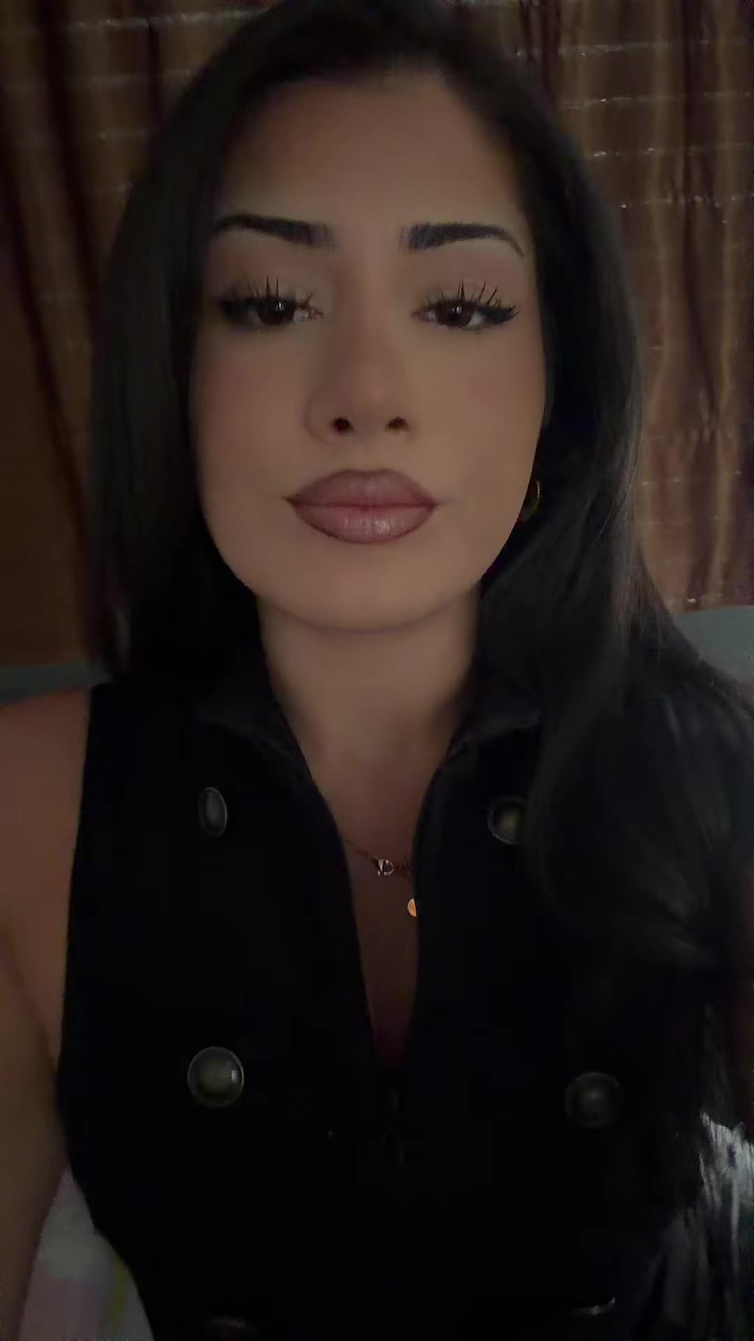 @Dilos