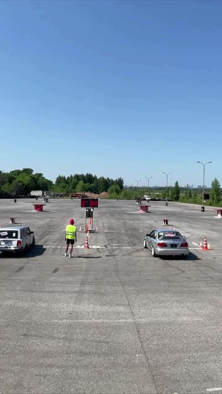 @Сракер