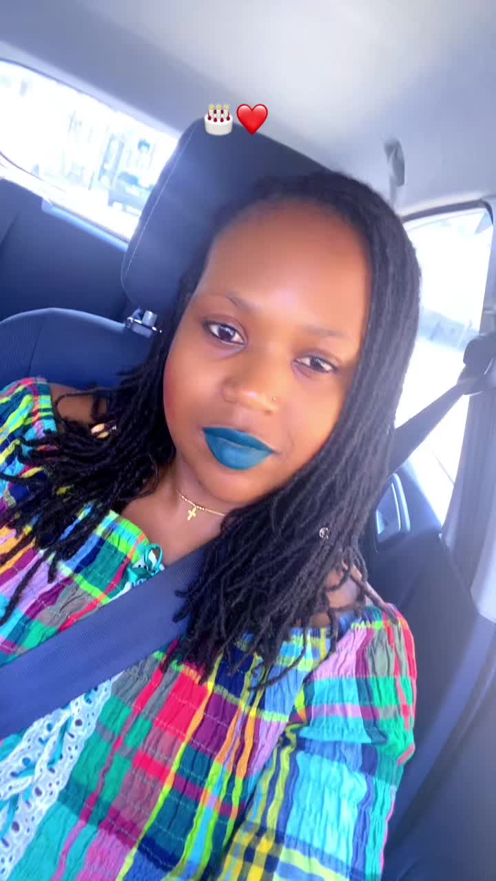 @launa🇿🇼🇫🇷