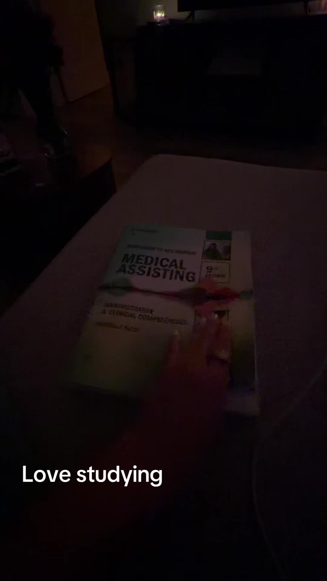 @kirstimendezz